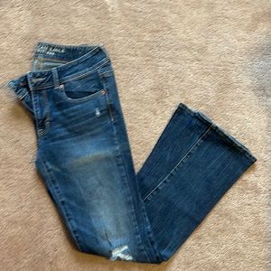 American Eagle Size 6 kick boot jeans